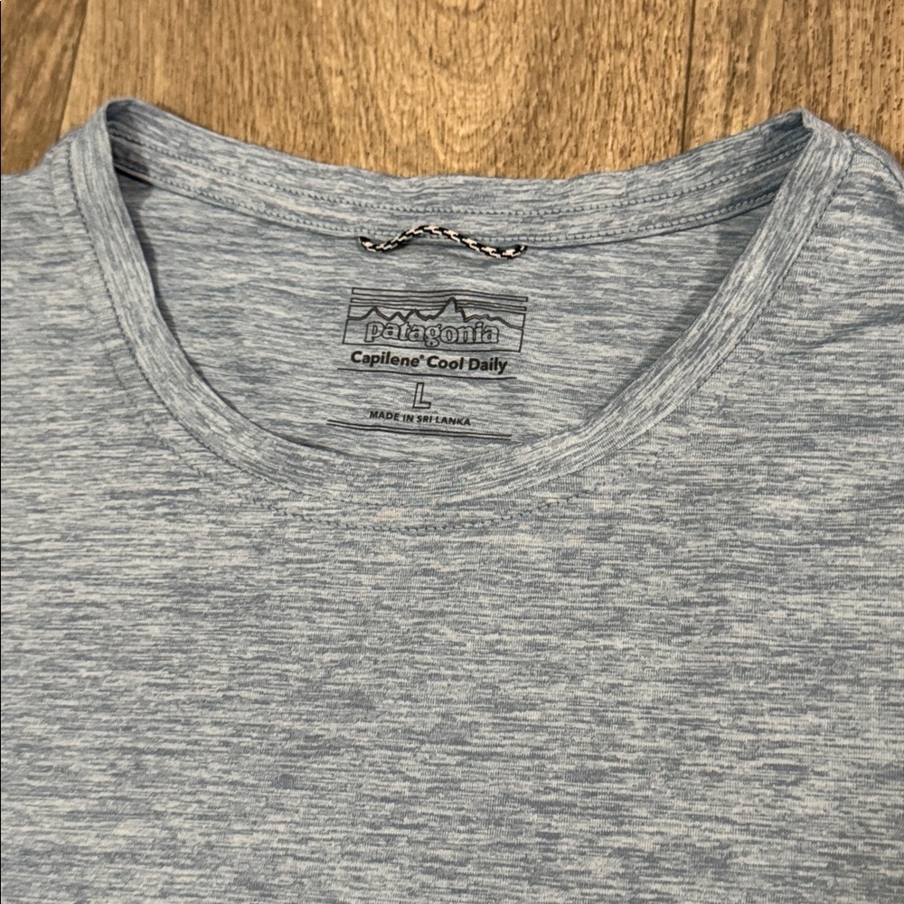 Patagonia Capilene Cool Daily Reef The Rigs graphic shirt men’s sz L - Picture 6 of 9